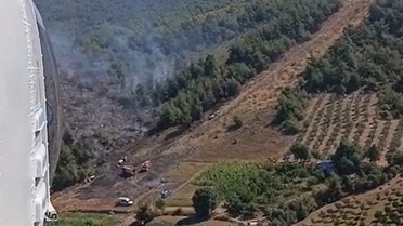 Bursa Kestel'de anız yangını ormana sıçradı, 3 hava aracıyla müdahale sürüyor