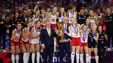 2026 CEV'de şampiyon Türkiye üst üste 2. kez kupayı kaptı Eda'ya uzattı