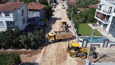 Kepez Duacı'da asfalt için ikinci etap başladı, 11 sokakta zemin hazırlığı yapıldı