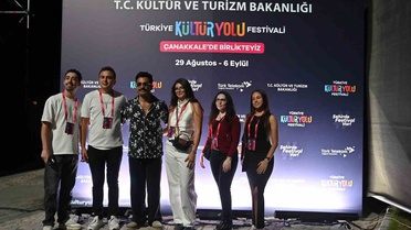 Gökhan Türkmen, Çanakkale Kültür Yolu Festivali'nde binlerce kişiye unutulmaz bir gece yaşattı