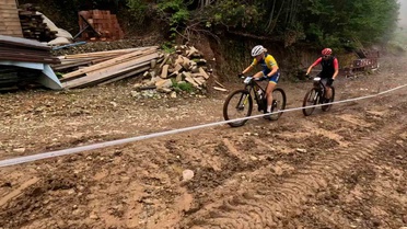 Rize Handüzü'nde 10. Uluslararası Bisiklet Festivali'nde 6 ülkeden 100 sporcu yarıştı