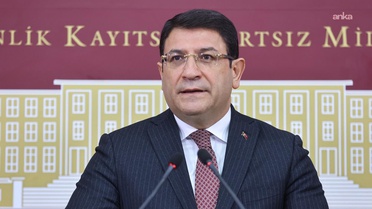 DEVA'lı Şahin, OVP'deki tutarsız hedefler için 'ekonomi yönetimi iflas etti' dedi