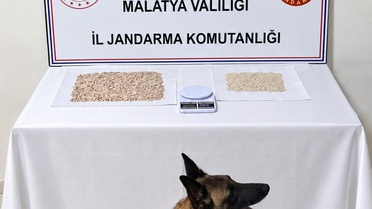 Malatya Battalgazi'de jandarma operasyonunda 1 kilo 80 gram metamfetamin ele geçirildi
