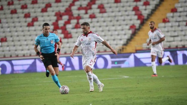 Antalyaspor sahasında Sivasspor'a 2-1 yenildi; Antalya ekibi 6. haftada puan alamadı