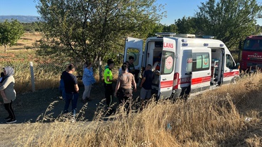 Uşak'ın Banaz ilçesinde iki otomobil çarpıştı, 6 kişi yaralandı