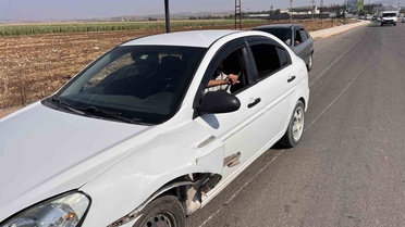 Hatay'da KPSS çıkışı lastiği kopan sürücü kaza yaptı, canları güvende