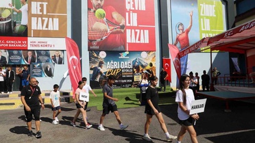 Ağrı Dağı Cup tenis turnuvasında ana tablo maçları 124 sporcunun katılımıyla başladı
