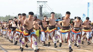 Heilongjiang Dorbod'da Naadam Festivali kültürle dolu gösterilerle açıldı