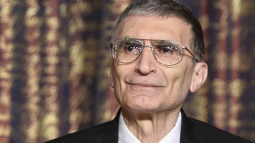 Nobel ödüllü Aziz Sancar'a Azerbaycan'dan Şöhret Nişanı verildi