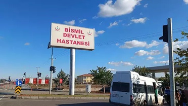Diyarbakır Bismil'de kamyonetin çarptığı Suriyeli çocuk hastanede hayatını kaybetti