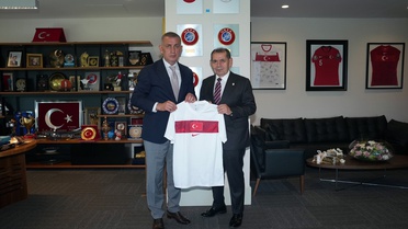 Dursun Özbek'ten, TFF Başkanı Hacıosmanoğlu'na ziyaret