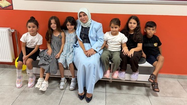 Düzce'de uyum haftasında Avni Akyol İlkokulu'nda Gülşen Özer öğrencilerle buluştu