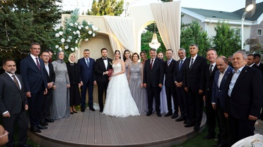 Edirne Valisi Sezer, Emniyet Müdürü Karaburun'un kızının düğününde çifte mutluluk diledi