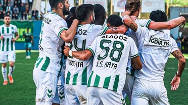 Iğdır FK durdurulamıyor! 90+6'da yiyip, 90+8'de attıkları golle İstanbul'da da kazandılar