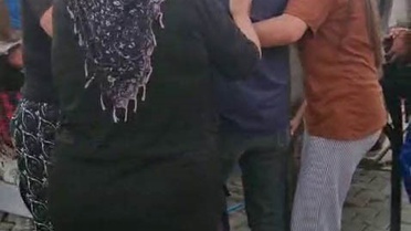 Öz kızına bile acımadı! Konteyner kenti palayla bastı