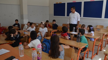 Muş'ta öğrenciler okula uyum haftasıyla ders başı yaptı, okullar şenlendi