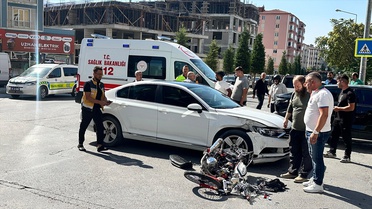 Niğde'de motosiklet ile otomobil çarpıştı; sürücü hastaneye kaldırıldı