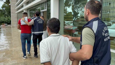 Samsun'da göçmen kaçakçılığı operasyonunda 2 zanlı tutuklandı, 13 Afgan yakalandı