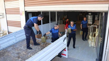 Şanlıurfa Haliliye'de depodaki 875 kilo sade yağa zabıta el koydu