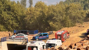 Hatay Hassa'da sepetli motosiklet uçuruma yuvarlandı, 3 kişi yaralandı