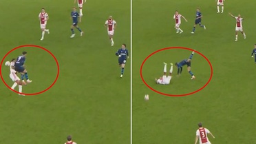 Skandal faul! Rakibin akciğeri ve boynu ezildi, VAR devreye bile girmedi