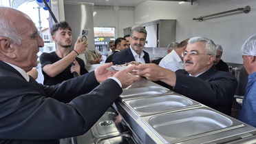 Akşehir'de 3 bin kişilik kapasiteli mobil mutfak tırı AKSEV'e teslim edildi