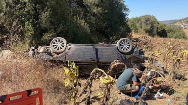 Bilecik Bozüyük'te kontrolden çıkan otomobil tarlaya savruldu, 1 kişi yaralandı