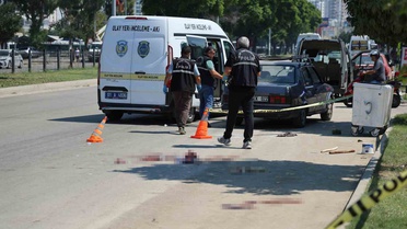 Adana'da boşanma davasından çıkan iki aile kavgasında 1 kişi öldü, 5 kişi yaralandı