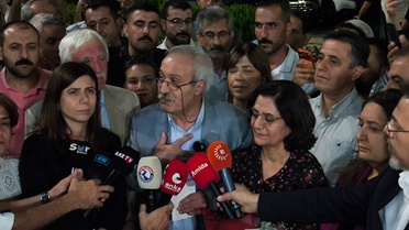 Diyarbakır’da çiçeklerle karşılanan Selçuk Mızraklı: Artık bu toprağa barışı ekelim, onun rahmetini sevgiyle besleyelim