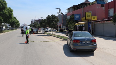 Adana'da duruşma öncesi aileler arasındaki silahlı kavgada 1 kişi öldü, 7 kişi yaralandı