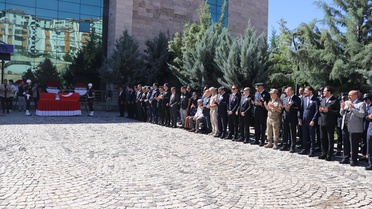 Elazığ'da şehit olan polis memuru Mert Ozan Şindi, törenle İstanbul'a uğurlandı