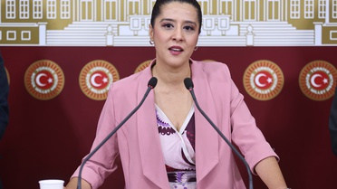 EMEP'li Sevda Karaca, Panelsan'daki işçi direnişini Meclis gündemine taşıdı