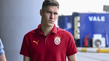 Galatasaray, Sporting Lizbon maçı için Portekiz'e hare etti; Osimhen kafilede yok