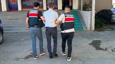 Kırıkkale'de dolandırıcılık hükümlüsü Ç.S., jandarma operasyonuyla yakalanıp tutuklandı