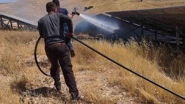 Siirt Kurtalan'da güneş enerjisi panellerinde yangın çıktı, ekipler müdahale etti