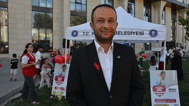 Kütahya'da DMD hastası Metehan için yardım standı açıldı, tedavi kampanyası yüzde 70'e ulaştı
