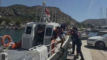 Marmaris açıklarında yatta yaralanan kişi Sahil Güvenlikle hastaneye ulaştırıldı