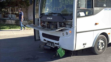 Muğla Menteşe'de otobüsün altında kalan elektrikli bisiklet sürücüsü yaralandı