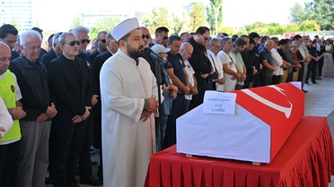 Oyuncu Serhat Kılıç, Ankara'da düzenlenen törenle son yolculuğuna uğurlandı