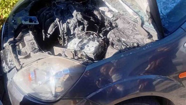 Zonguldak Kapuz Caddesi'nde park halindeki otomobil yandı, kullanılmaz hale geldi