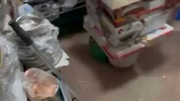 Adıyaman'da şebeke hattı patladı, Oturakçılar Pazarı'ndaki iş yerlerini su bastı