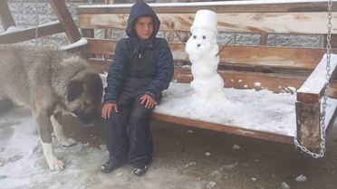 Rize Çamlıhemşin'de Tahpur Yaylası beyaza büründü