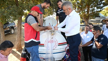 Konya Seydişehir'deki göletlere 500 bin sazan yavrusu salındı