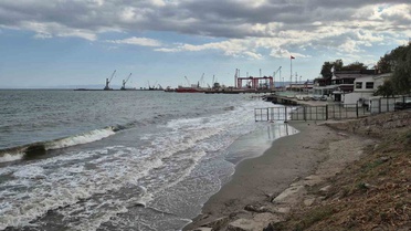 Tekirdağ'da 4 ilçede olumsuz hava şartları nedeniyle denize girişler bugün yasaklandı