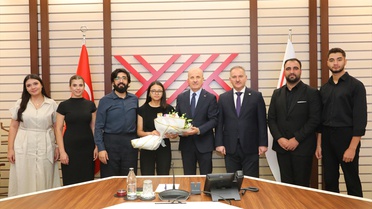 YÖK Başkanı Özvar, dünya birincisi Harran Üniversitesi Vox Humanis Korosu'nu kabul etti