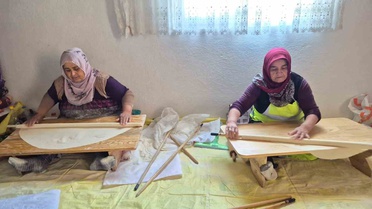 Yozgat'ta kadınlar imece usulüyle kışlık yufka ekmek hazırlıyor