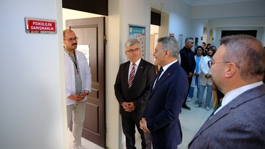 Yozgat Valisi Özkan, Sağlıklı Hayat Merkezini ziyaret ederek ücretsiz hizmetleri inceledi
