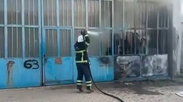 Adıyaman Kahta'da marangoz iş yerinde elektrik panelinden çıkan yangın kısa sürede söndürüldü