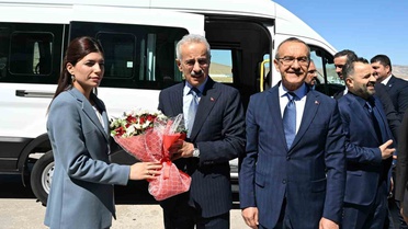 Bakan Uraloğlu Malatya'da Darende ve Gürün'de temaslarda bulunacak, kongreye katılacak