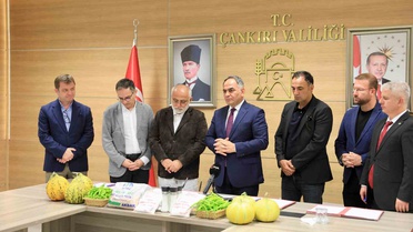 Çankırı'da imzalanan protokolle çiftçiler ürünlerini Migros raflarında satabilecek